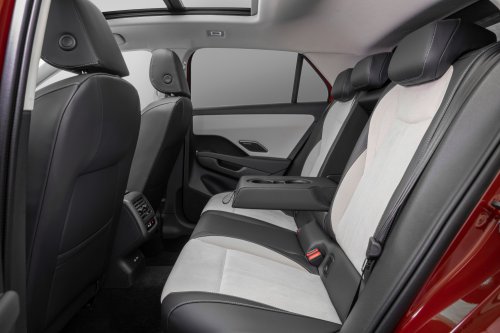 2025 Volkswagen T-Roc revealed – second-gen ‘Golf SUV’ is longer, 1.5L eTSI MHEV, column gear selector