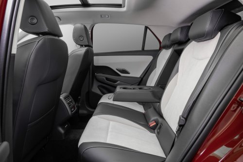 2025 Volkswagen T-Roc revealed – second-gen ‘Golf SUV’ is longer, 1.5L eTSI MHEV, column gear selector