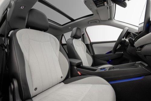 2025 Volkswagen T-Roc revealed – second-gen ‘Golf SUV’ is longer, 1.5L eTSI MHEV, column gear selector