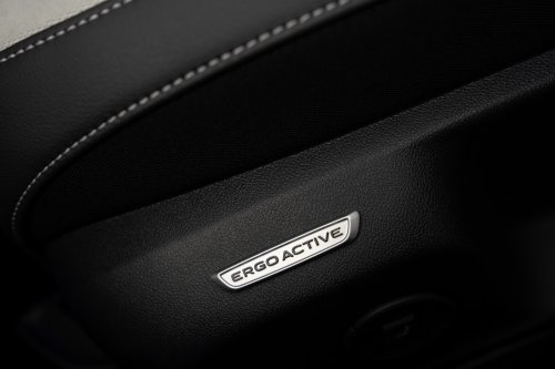 2025 Volkswagen T-Roc revealed – second-gen ‘Golf SUV’ is longer, 1.5L eTSI MHEV, column gear selector