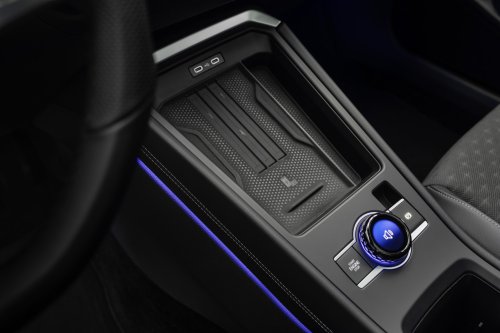 2025 Volkswagen T-Roc revealed – second-gen ‘Golf SUV’ is longer, 1.5L eTSI MHEV, column gear selector