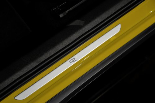 2025 Volkswagen T-Roc revealed – second-gen ‘Golf SUV’ is longer, 1.5L eTSI MHEV, column gear selector