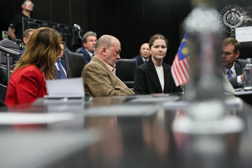 Agong visits NAMI in Russia, test drives Aurus Senat