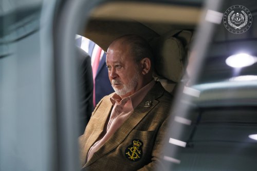 Agong visits NAMI in Russia, test drives Aurus Senat