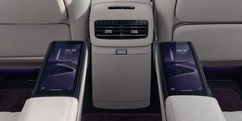 Yangwang U8L in China – BYD’s ultra-luxurious 6-seater REEV SUV rivals Rolls-Royce Cullinan; RM769k
