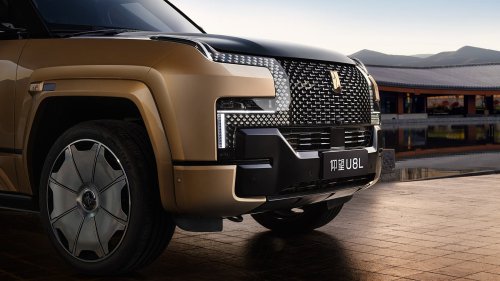 Yangwang U8L in China – BYD’s ultra-luxurious 6-seater REEV SUV rivals Rolls-Royce Cullinan; RM769k