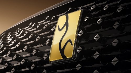 Yangwang U8L in China – BYD’s ultra-luxurious 6-seater REEV SUV rivals Rolls-Royce Cullinan; RM769k