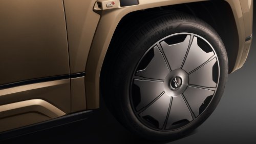 Yangwang U8L in China – BYD’s ultra-luxurious 6-seater REEV SUV rivals Rolls-Royce Cullinan; RM769k