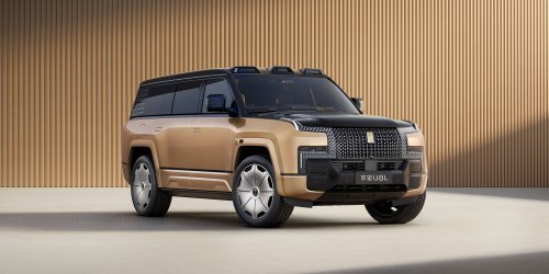 Yangwang U8L in China – BYD’s ultra-luxurious 6-seater REEV SUV rivals Rolls-Royce Cullinan; RM769k