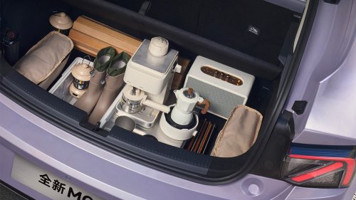 2025 MG4 gets rounded styling under pressure to improve China sales; semi-solid-state battery in Sept