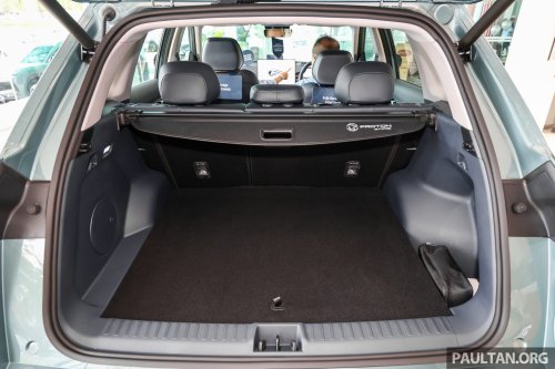 Proton eMas 7 now comes with free tonneau cover for existing, new customers – OTA brings Apple CarPlay