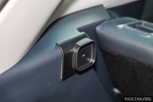 Proton eMas 7 now comes with free tonneau cover for existing, new customers – OTA brings Apple CarPlay