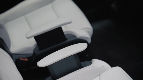 2026 Tesla Model Y in China updated to get larger 16-inch screen, black headlining from 6-seater Model Y L