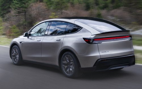 2026 Tesla Model Y in China updated to get larger 16-inch screen, black headlining from 6-seater Model Y L