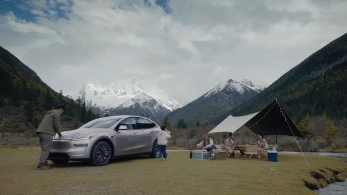2026 Tesla Model Y in China updated to get larger 16-inch screen, black headlining from 6-seater Model Y L