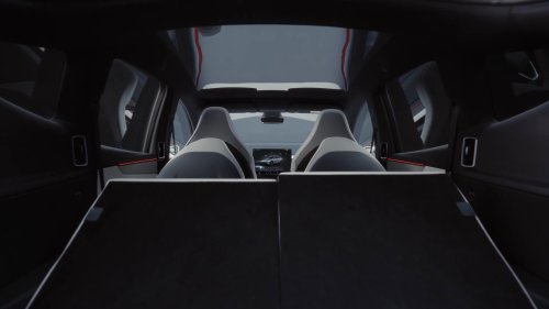 2026 Tesla Model Y in China updated to get larger 16-inch screen, black headlining from 6-seater Model Y L
