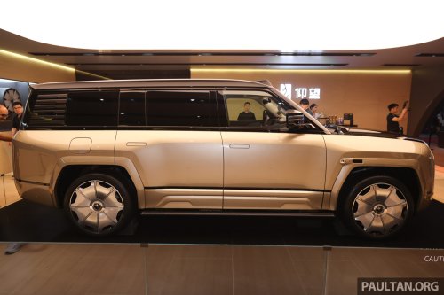 Yangwang U8L in China – BYD’s ultra-luxurious 6-seater REEV SUV rivals Rolls-Royce Cullinan; RM769k