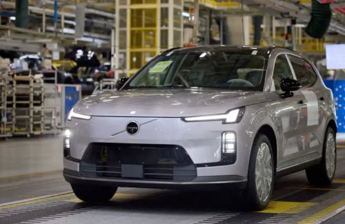 Volvo, Volvo XC70, PHEV, 2026 Volvo XC70 rolls off Taizhou production line; extended-range PHEV estimated at RM211k in China