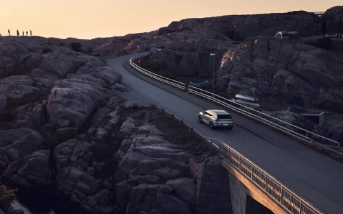 2026 Volvo XC70 officially debuts – extended-range PHEV; up to 212 km EV range, from RM177k in China
