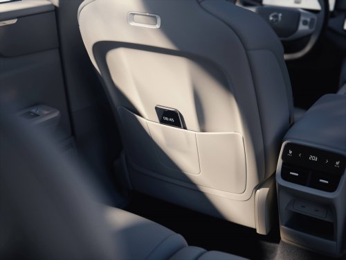 2026 Volvo XC70 officially debuts – extended-range PHEV; up to 212 km EV range, from RM177k in China