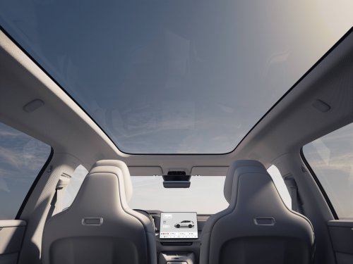 2026 Volvo XC70 officially debuts – extended-range PHEV; up to 212 km EV range, from RM177k in China