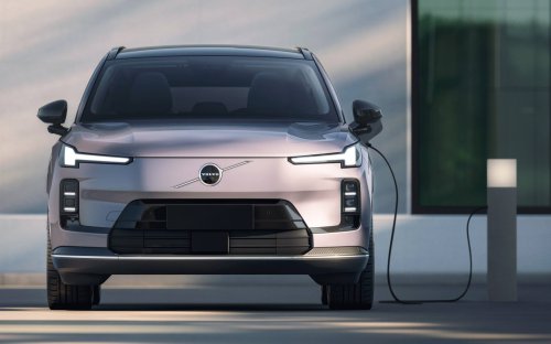 2026 Volvo XC70 officially debuts – extended-range PHEV; up to 212 km EV range, from RM177k in China