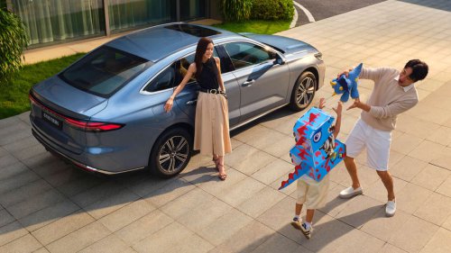 Geely Galaxy Starshine 6 PHEV – C-segment size but with torsion beam, fr RM47k; Proton eMas sedan?