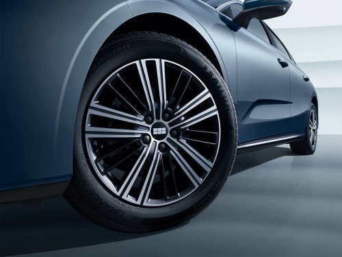 Geely Galaxy Starshine 6 in Beijing – PHEV version of Emgrand; next Proton S70, future Proton eMas sedan?