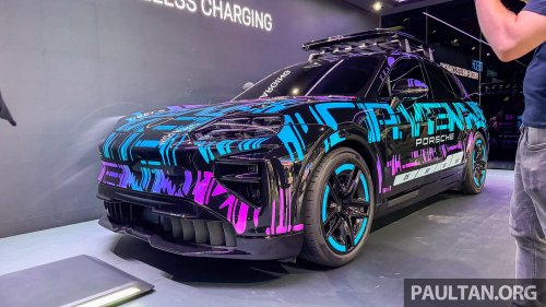Porsche, Porsche Cayenne, Porsche Cayenne Electric – radical all-screen interior with curved Flow Display, physical air-con controls