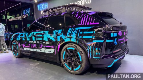 Porsche, Porsche Cayenne, Porsche Cayenne Electric – radical all-screen interior with curved Flow Display, physical air-con controls