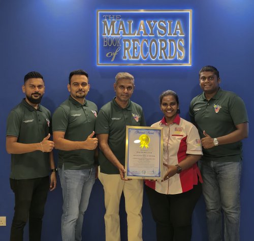 Twelve24 team sets new Malaysia Book of Records entry for longest non-stop drive – 1,660 km in 22 hours