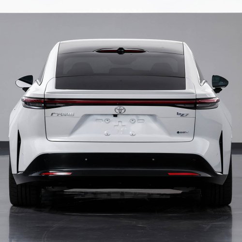 Toyota bZ7 EV to use Huawei e-motor, Harmony OS infotainment, ADAS with lidar; China launch Q4 2025