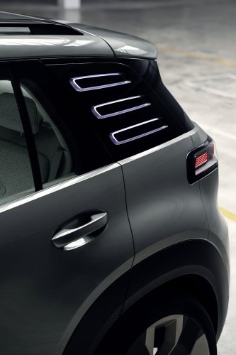 Volkswagen ID.Cross Concept debuts – electric SUV with 211 PS front motor, 420 km range WLTP
