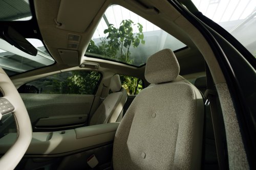 Volkswagen ID.Cross Concept debuts – electric SUV with 211 PS front motor, 420 km range WLTP