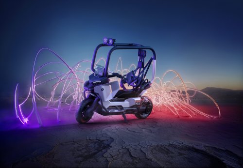 BMW Motorrad Vision CE e-scooter comes with cage