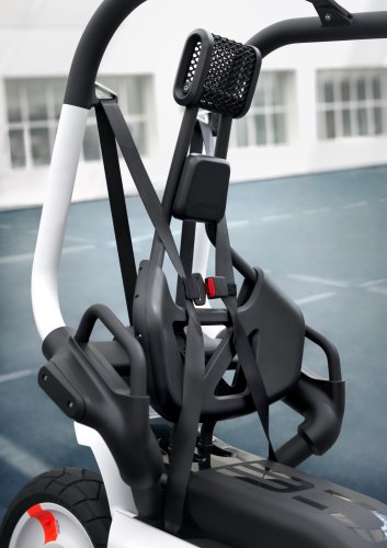 BMW Motorrad Vision CE e-scooter comes with cage