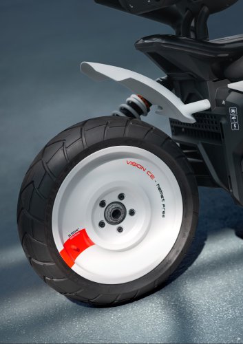 BMW Motorrad Vision CE e-scooter comes with cage