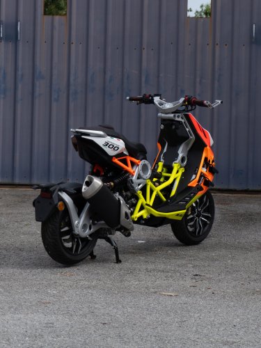 2025 Italjet Dragster 300 now in Malaysia, Malossi and Gresini Racing Team Editions, priced from RM37,800