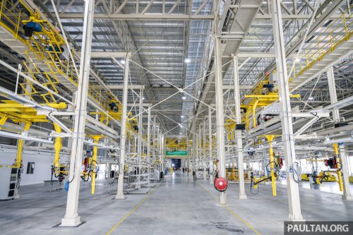 Proton’s dedicated EV plant in Tg Malim launched – CKD eMas 7 kicks off production, eMas 5 next up