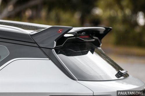 2025 Proton X50 facelift – full gallery of Flagship variant with big spoiler, two-tone interior, sunroof