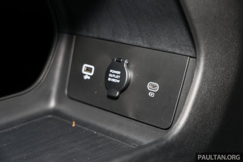 2025 Proton X50 facelift – full gallery of Flagship variant with big spoiler, two-tone interior, sunroof