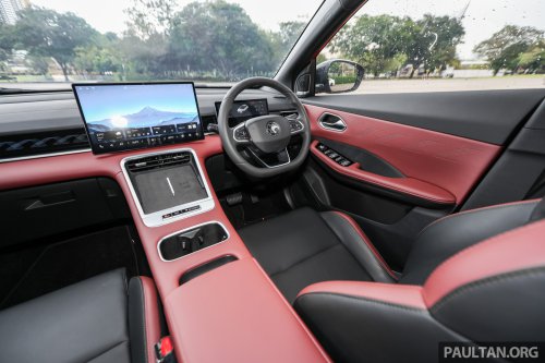 2025 Proton X50 facelift – full gallery of Flagship variant with big spoiler, two-tone interior, sunroof