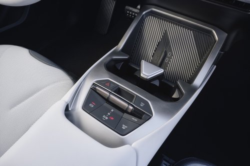 2026 BMW iX3 NA5 debuts: production Neue Klasse gets concept car looks, 805 km range, 372 km in 10min