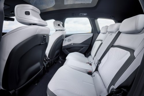 2026 BMW iX3 NA5 debuts: production Neue Klasse gets concept car looks, 805 km range, 372 km in 10min