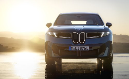 2026 BMW iX3 NA5 debuts: production Neue Klasse gets concept car looks, 805 km range, 372 km in 10min