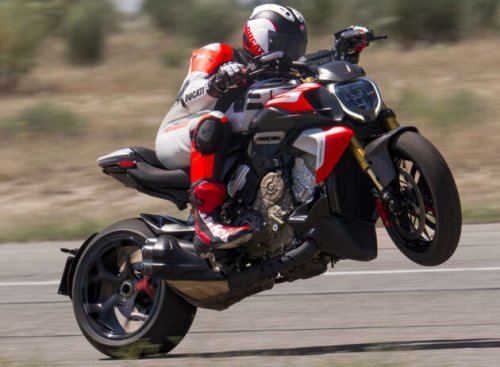 2026 Ducati Diavel V4 RS unveiled, 0-100 in 2.5 secs