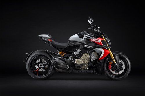 2026 Ducati Diavel V4 RS unveiled, 0-100 in 2.5 secs