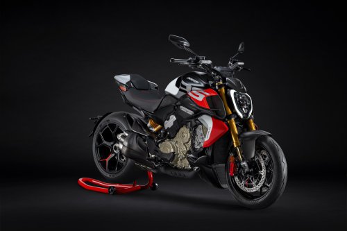 2026 Ducati Diavel V4 RS unveiled, 0-100 in 2.5 secs