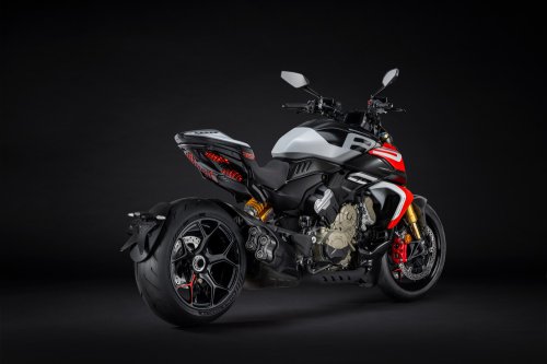 2026 Ducati Diavel V4 RS unveiled, 0-100 in 2.5 secs