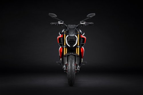2026 Ducati Diavel V4 RS unveiled, 0-100 in 2.5 secs